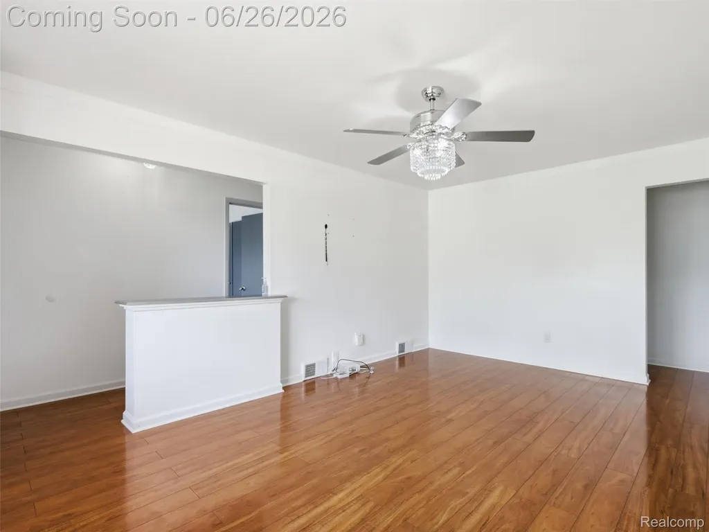26826 Palomino Avenue Warren City MI 48089