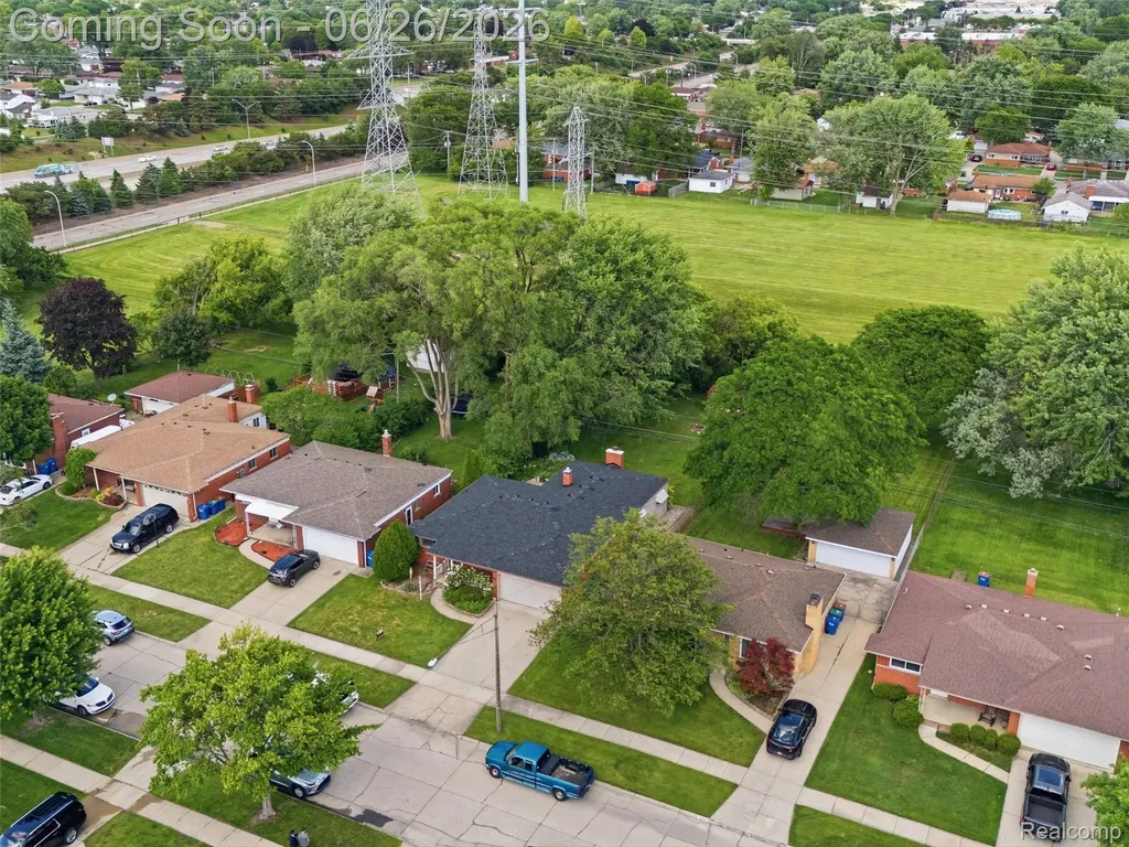 26826 Palomino Avenue Warren City MI 48089