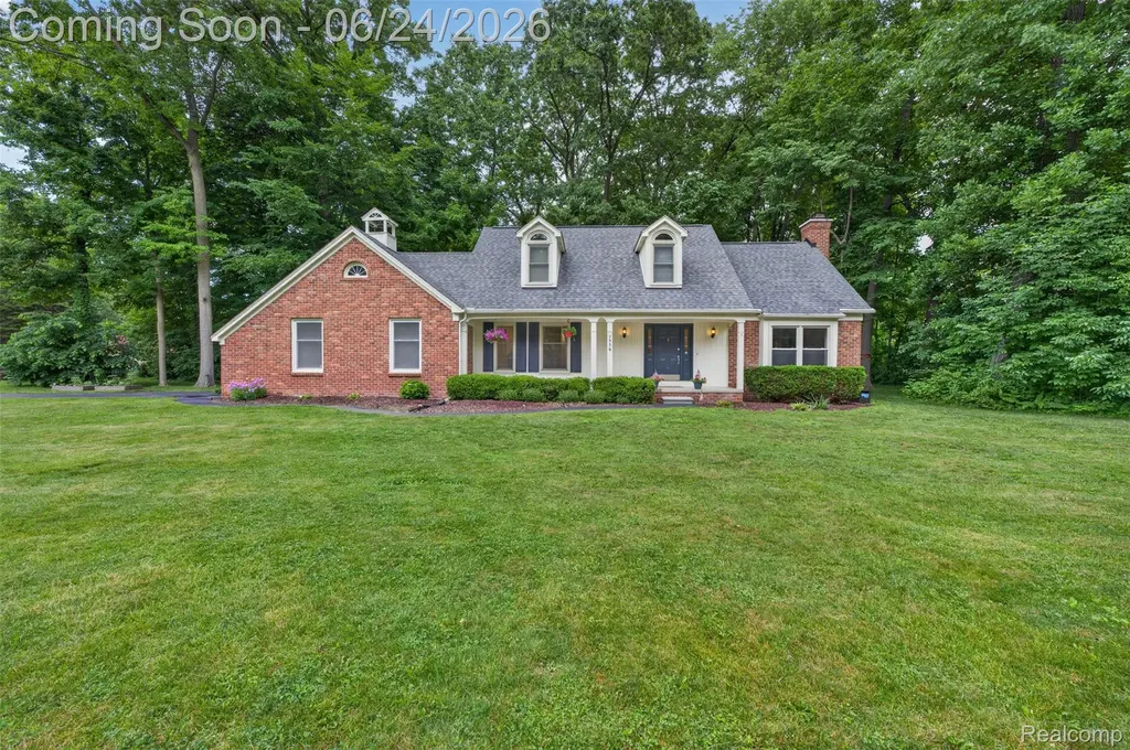 7556 Olde Sturbridge Trail Independence Charter Township MI 48348