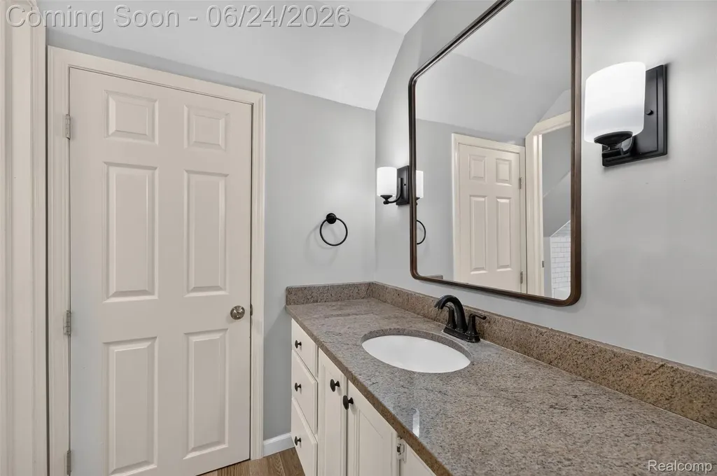 7556 Olde Sturbridge Trail Independence Charter Township MI 48348