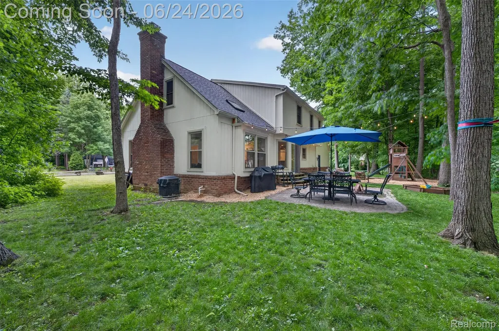 7556 Olde Sturbridge Trail Independence Charter Township MI 48348