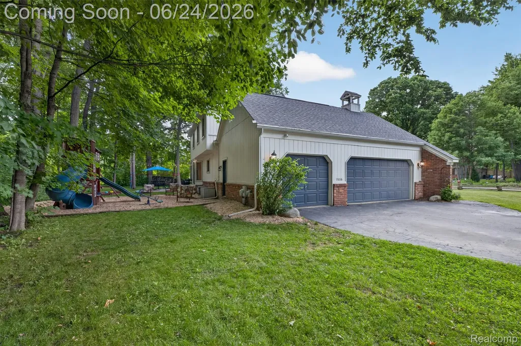 7556 Olde Sturbridge Trail Independence Charter Township MI 48348