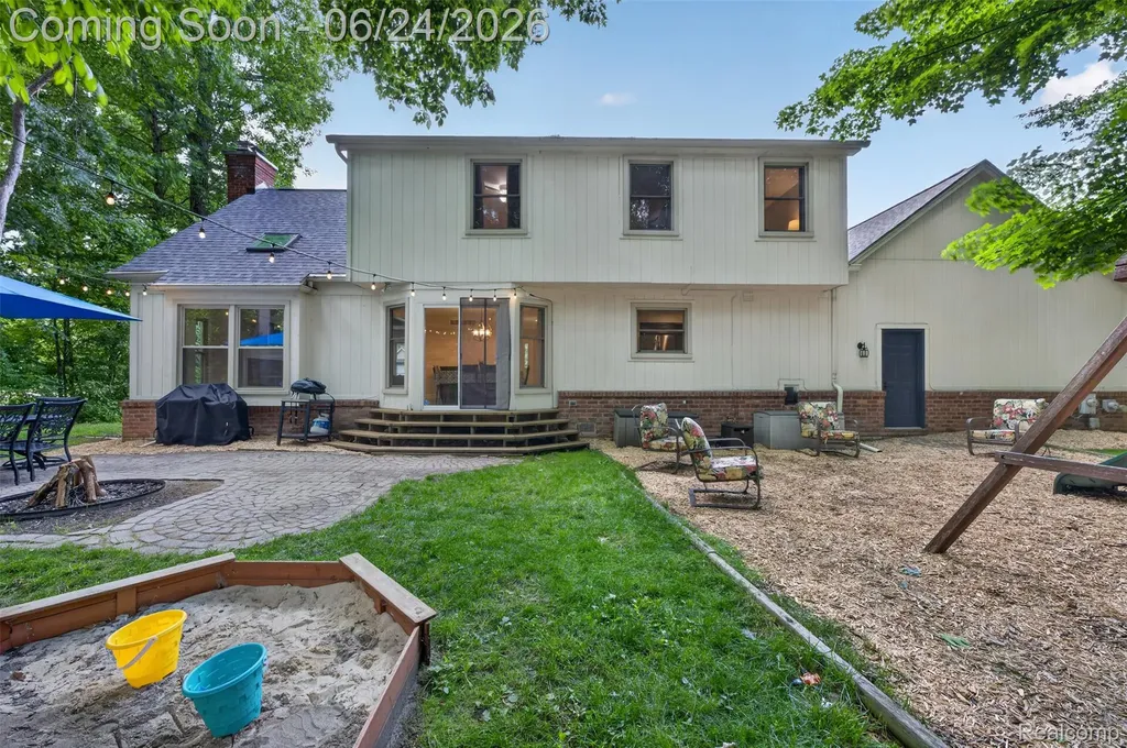 7556 Olde Sturbridge Trail Independence Charter Township MI 48348