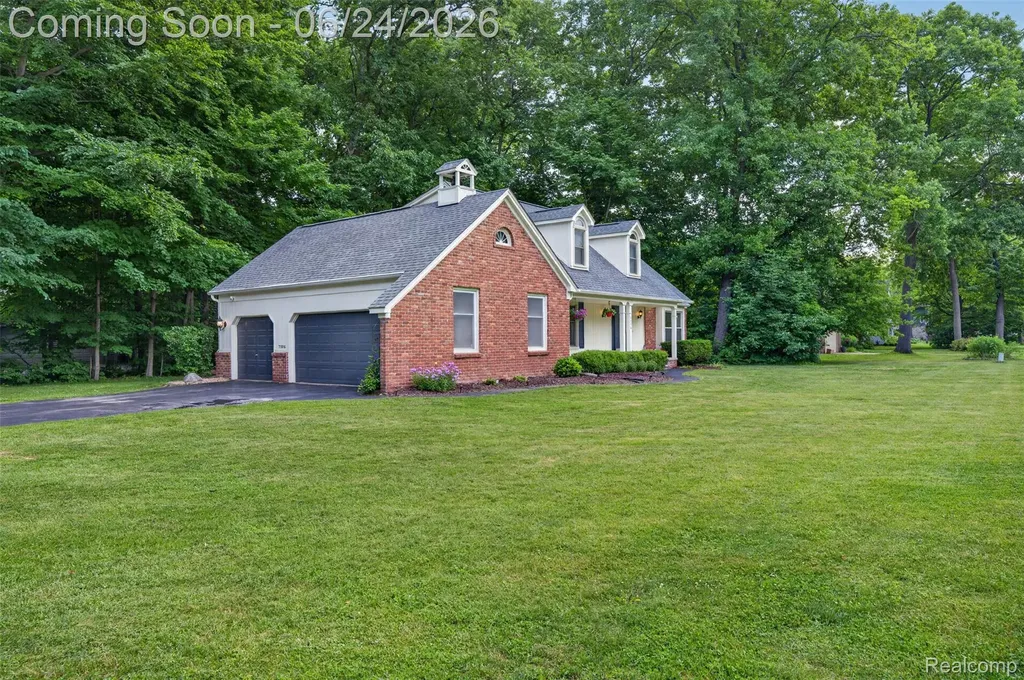 7556 Olde Sturbridge Trail Independence Charter Township MI 48348
