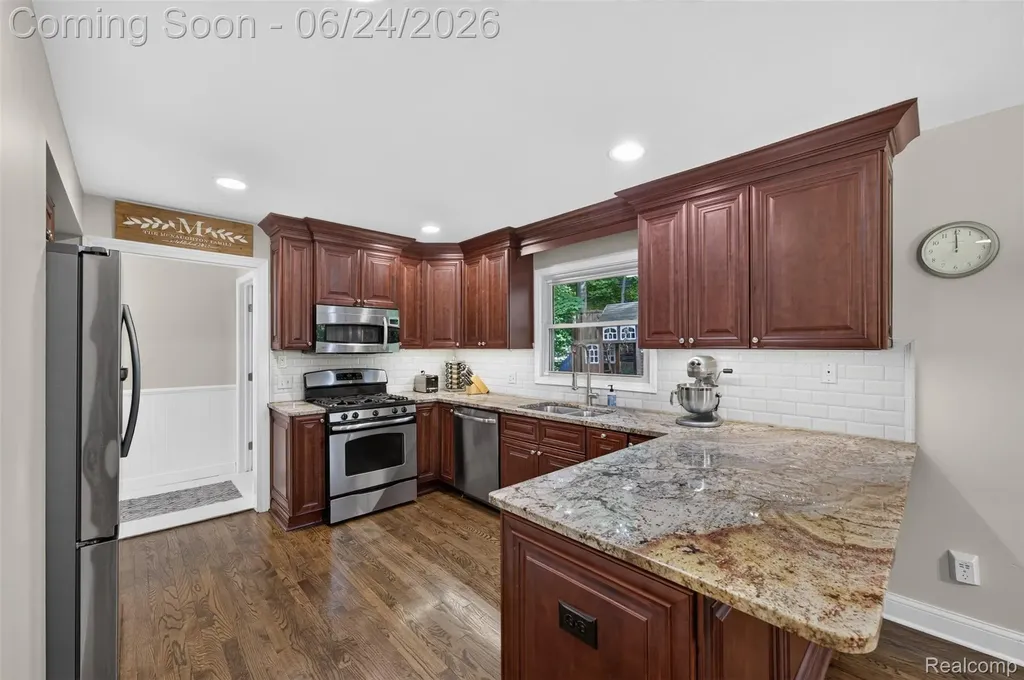 7556 Olde Sturbridge Trail Independence Charter Township MI 48348