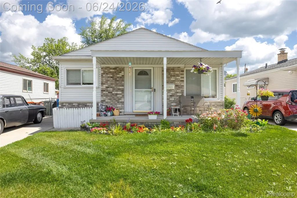 23421 Allor Street St. Clair Shores City MI 48082