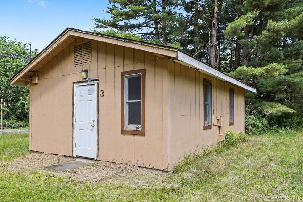 4202 Kingston Road Koylton Township MI 48741