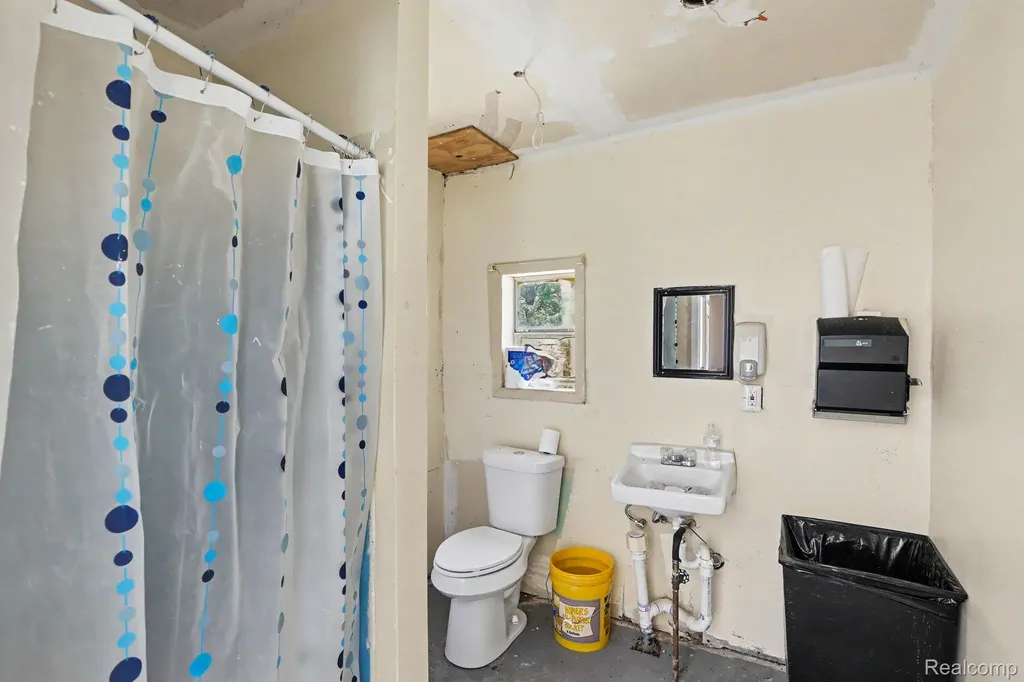 4202 Kingston Road Koylton Township MI 48741