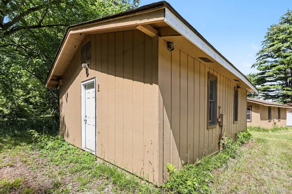 4202 Kingston Road Koylton Township MI 48741