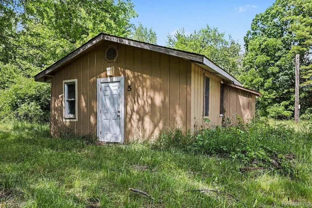4202 Kingston Road Koylton Township MI 48741
