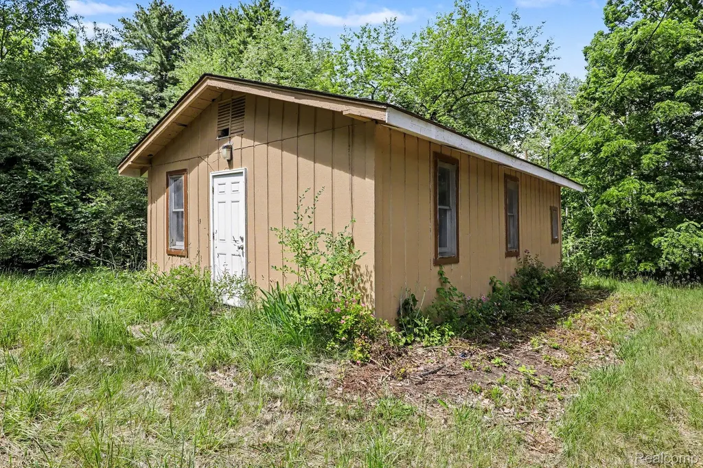 4202 Kingston Road Koylton Township MI 48741