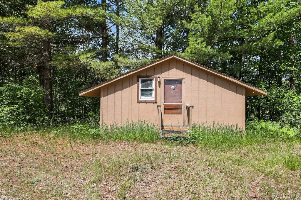 4202 Kingston Road Koylton Township MI 48741