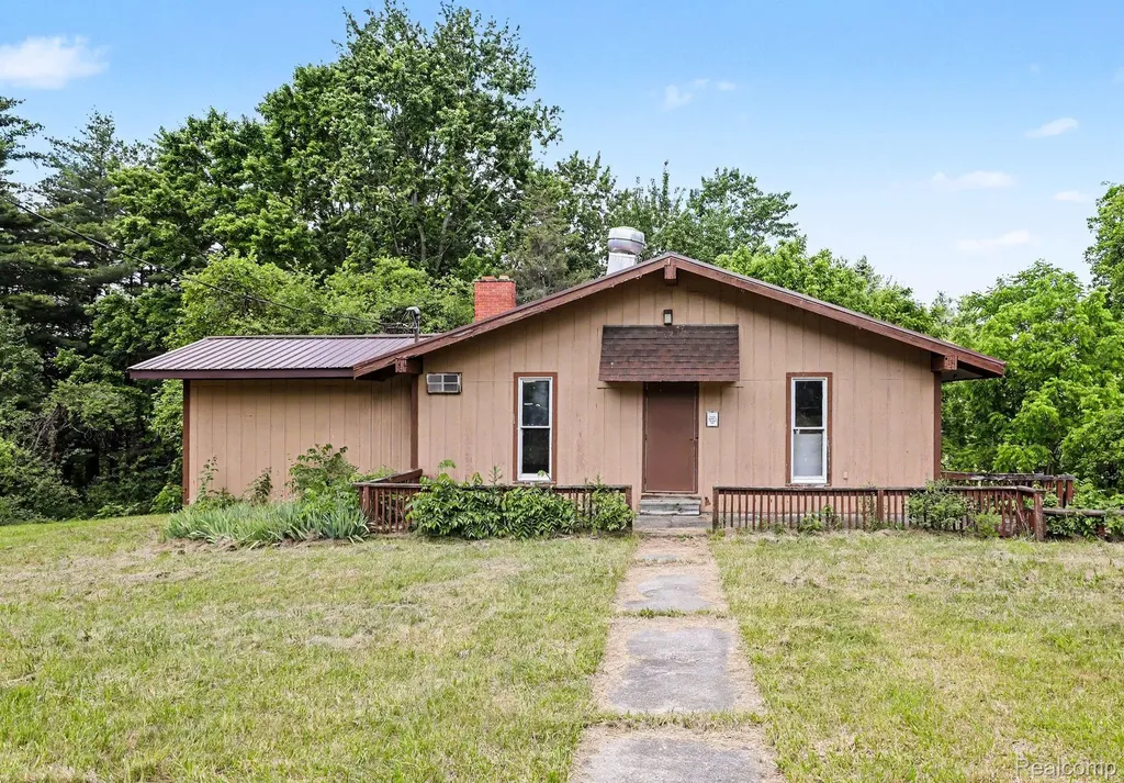 4202 Kingston Road Koylton Township MI 48741