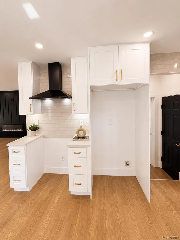13941 Pearson Street Oak Park City MI 48237
