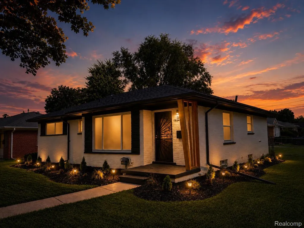 13941 Pearson Street Oak Park City MI 48237