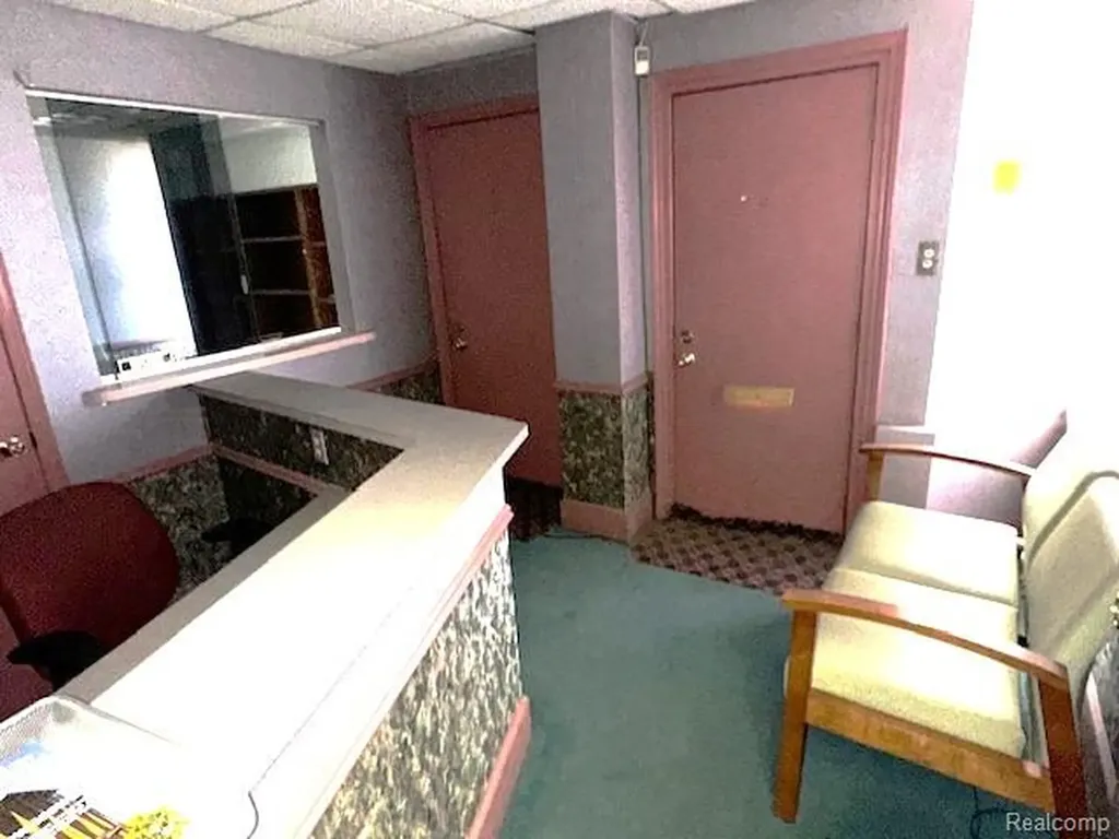 358 W Huron Street Pontiac City MI 48341