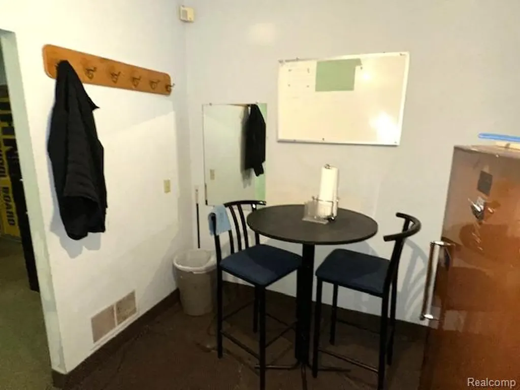 358 W Huron Street Pontiac City MI 48341
