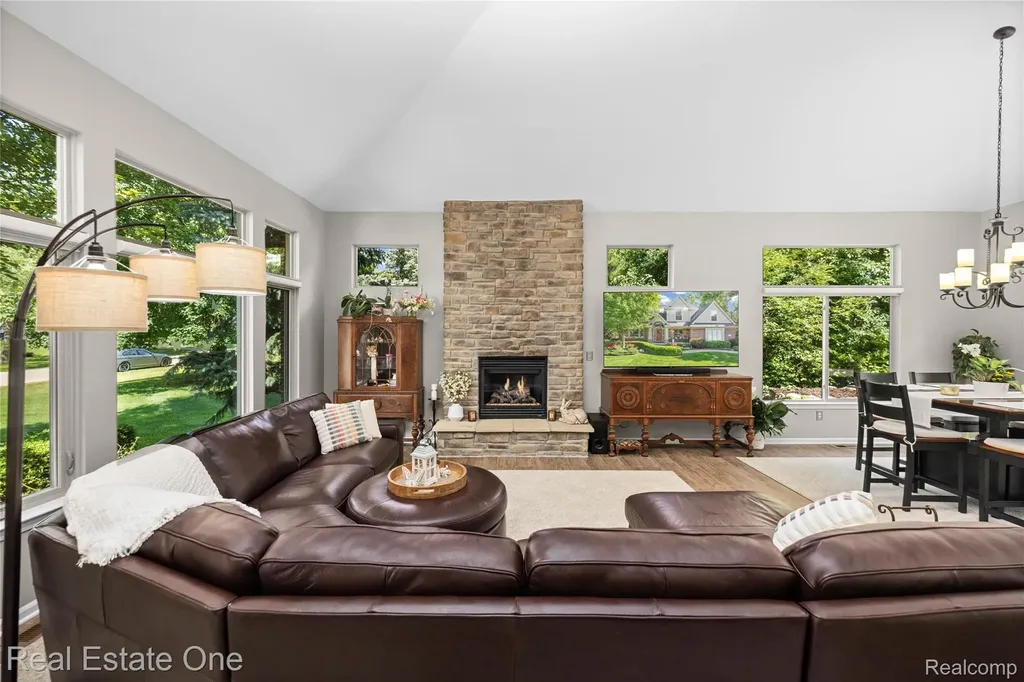 26345 Pillsbury Street Farmington Hills City MI 48334