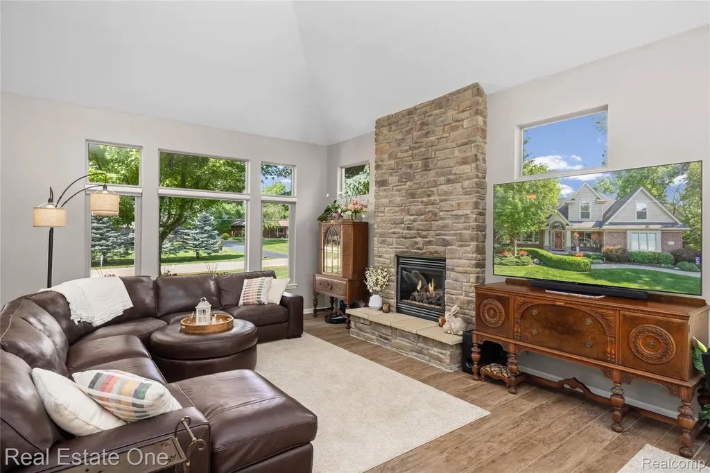 26345 Pillsbury Street Farmington Hills City MI 48334