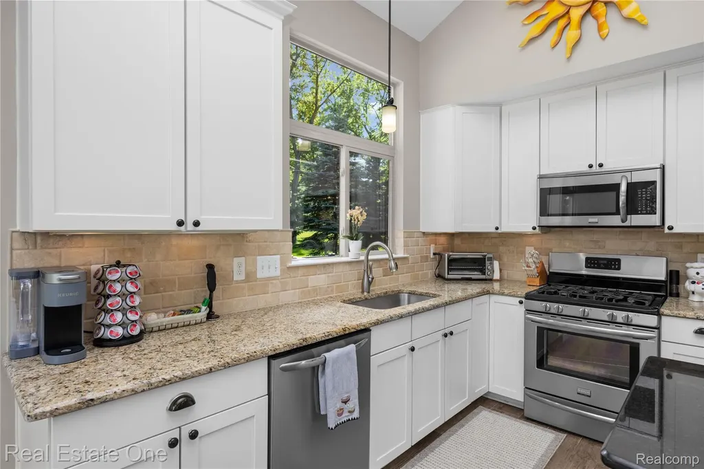26345 Pillsbury Street Farmington Hills City MI 48334