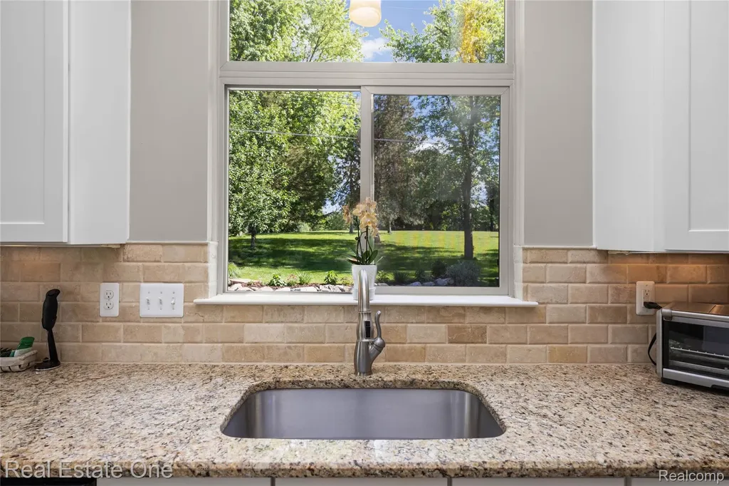 26345 Pillsbury Street Farmington Hills City MI 48334