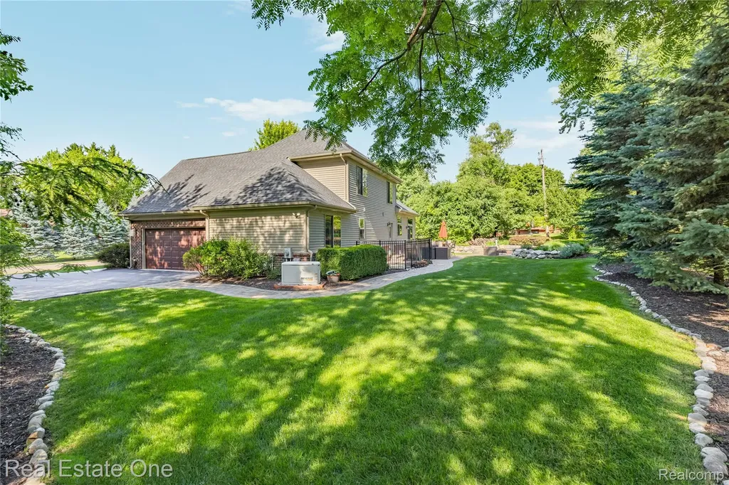 26345 Pillsbury Street Farmington Hills City MI 48334