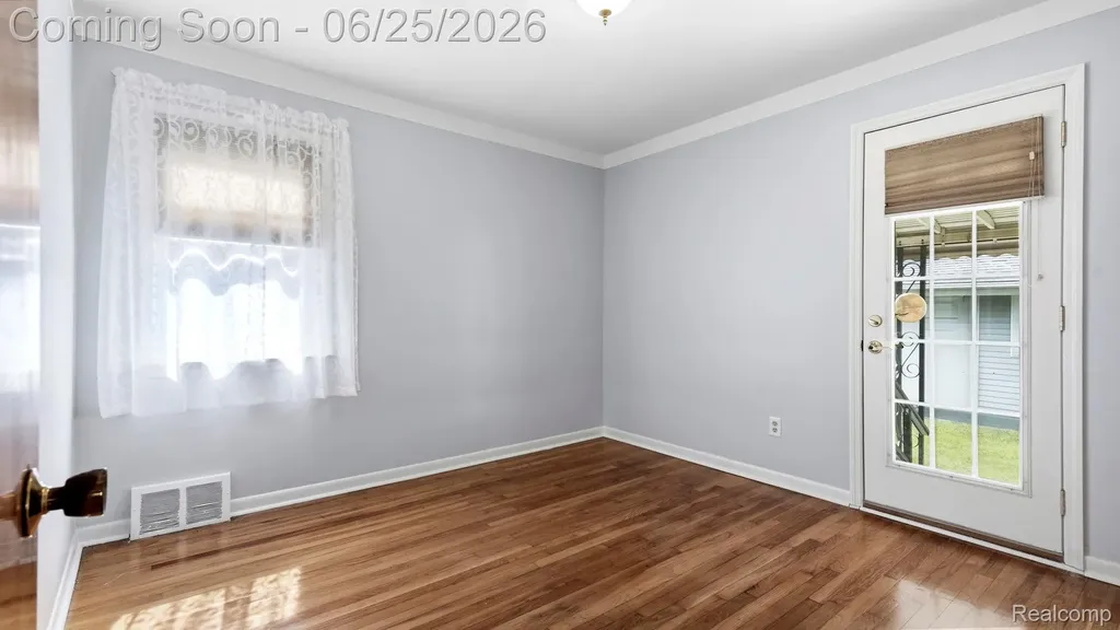 13451 Ward Street Southgate City MI 48195