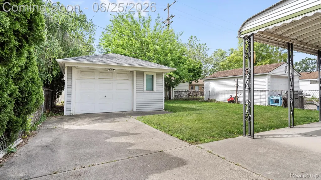 13451 Ward Street Southgate City MI 48195