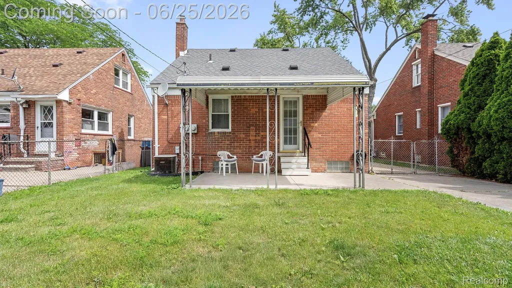 13451 Ward Street Southgate City MI 48195