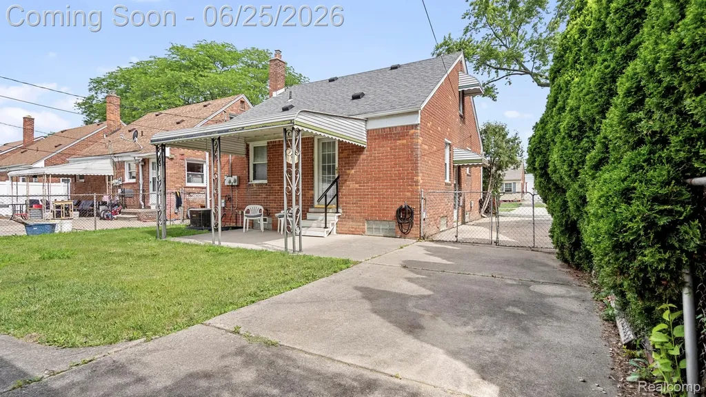 13451 Ward Street Southgate City MI 48195