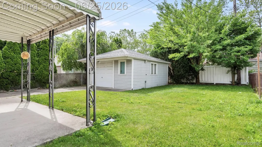 13451 Ward Street Southgate City MI 48195