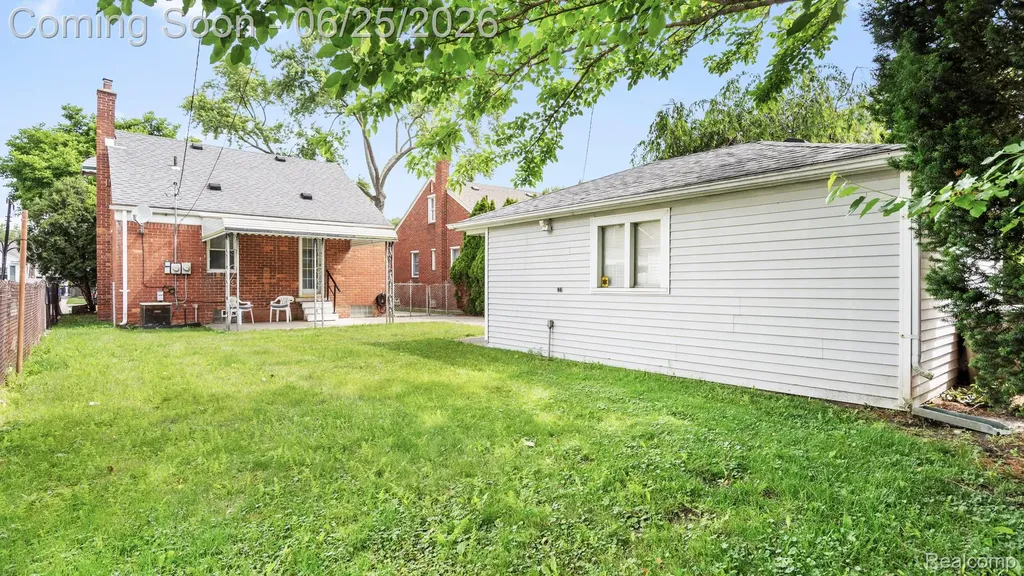 13451 Ward Street Southgate City MI 48195