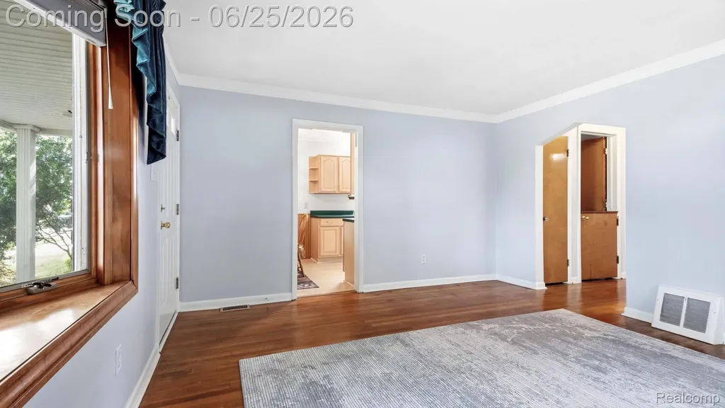 13451 Ward Street Southgate City MI 48195
