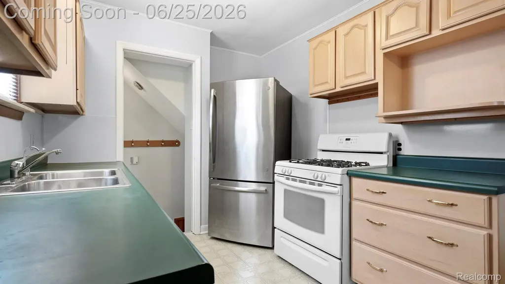 13451 Ward Street Southgate City MI 48195
