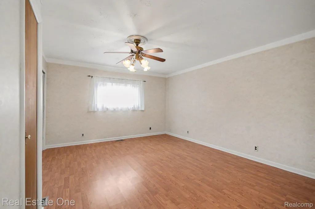 15064 Masonic Boulevard Warren City MI 48088