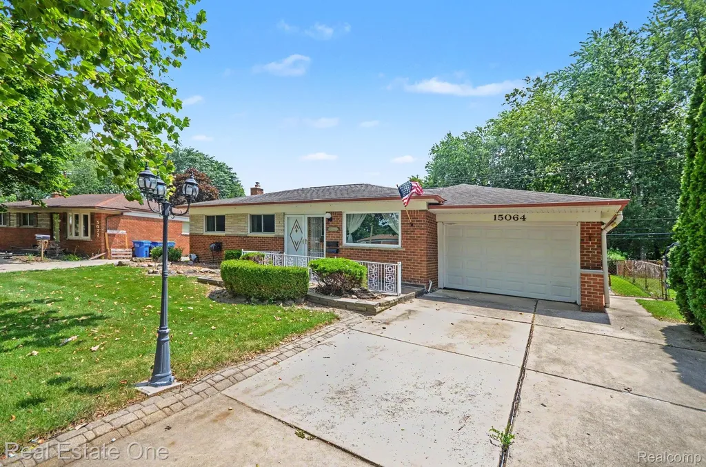 15064 Masonic Boulevard Warren City MI 48088