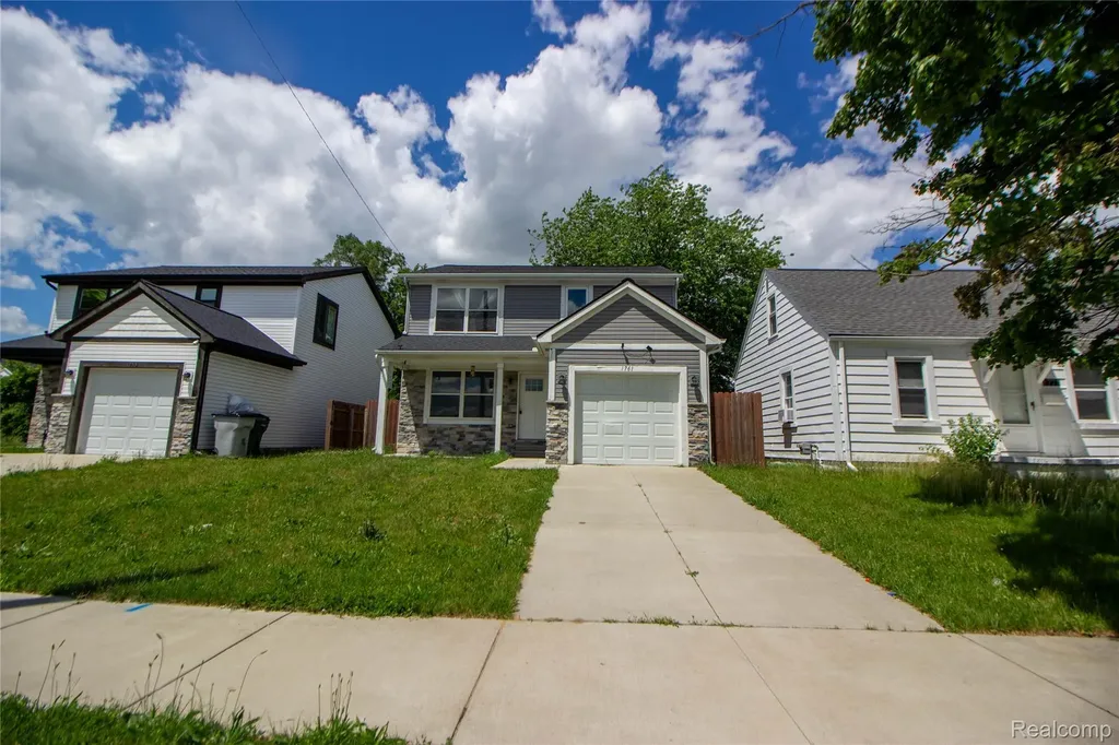 1761 E George Avenue Hazel Park City MI 48030