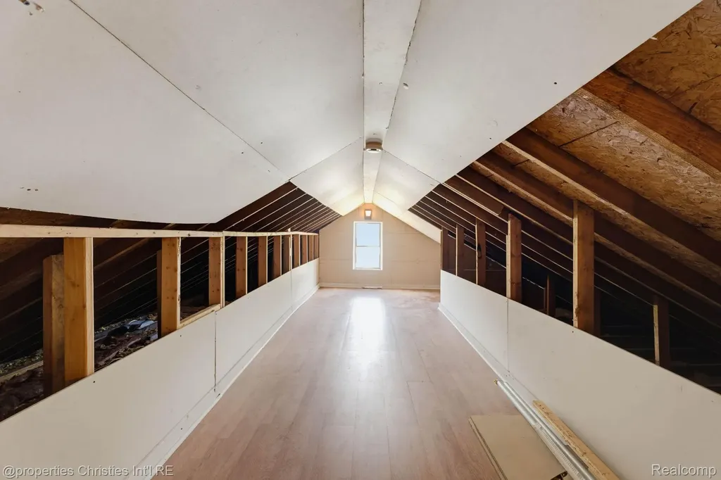 3059 Griffith Avenue Berkley City MI 48072