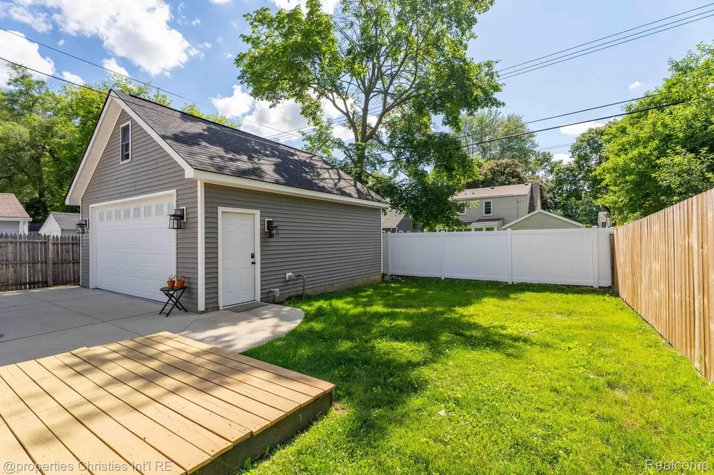 3059 Griffith Avenue Berkley City MI 48072