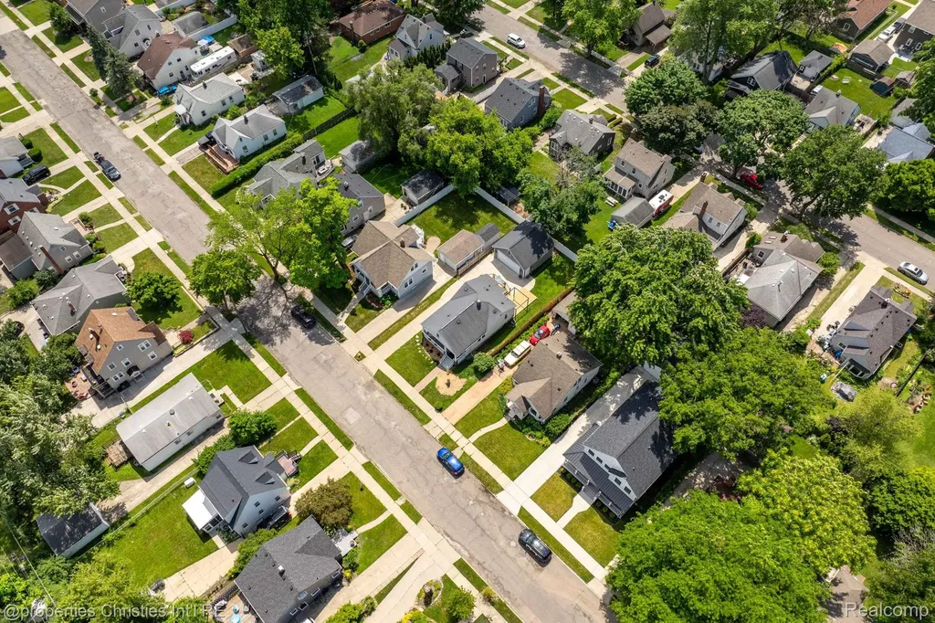3059 Griffith Avenue Berkley City MI 48072