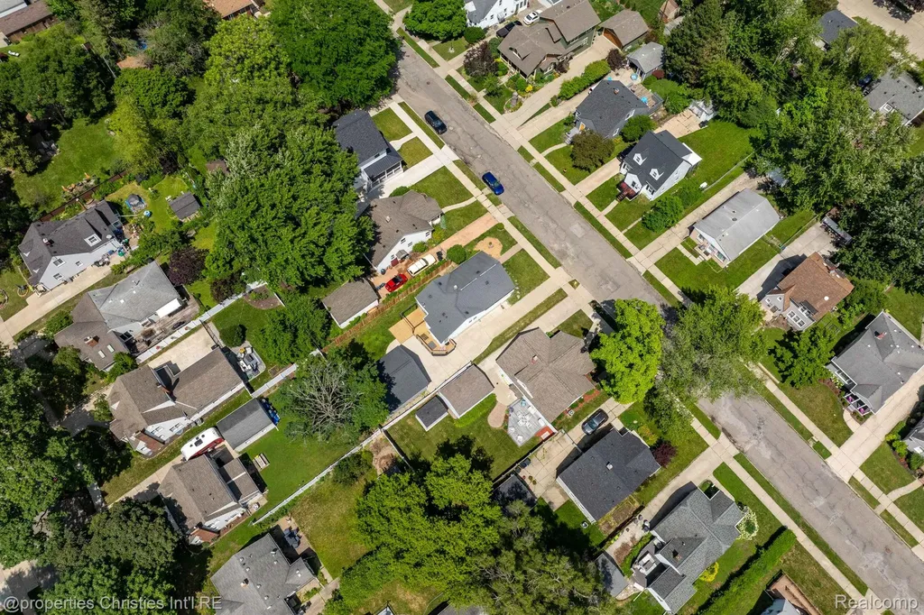 3059 Griffith Avenue Berkley City MI 48072