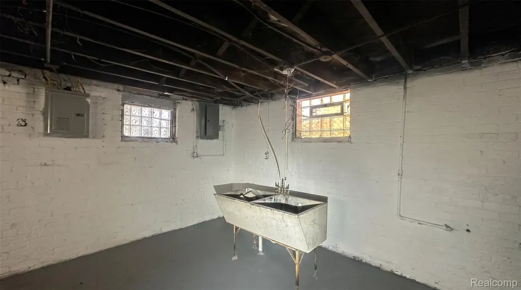 5771 Chatsworth Street Detroit City MI 48224