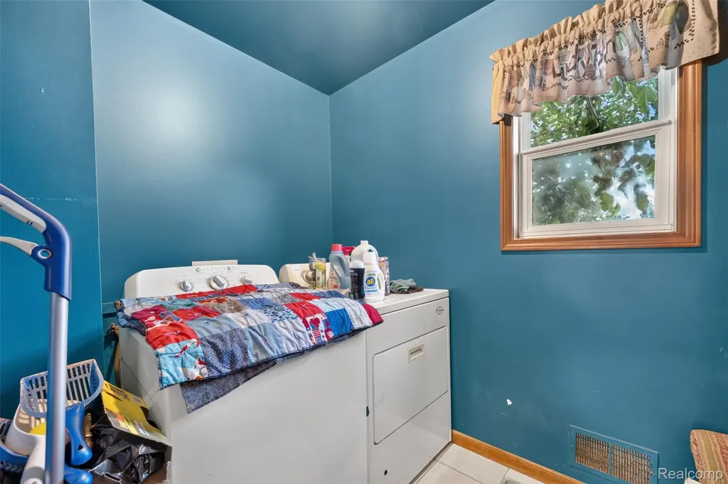 431 Rowley Drive Attica Township MI 48412
