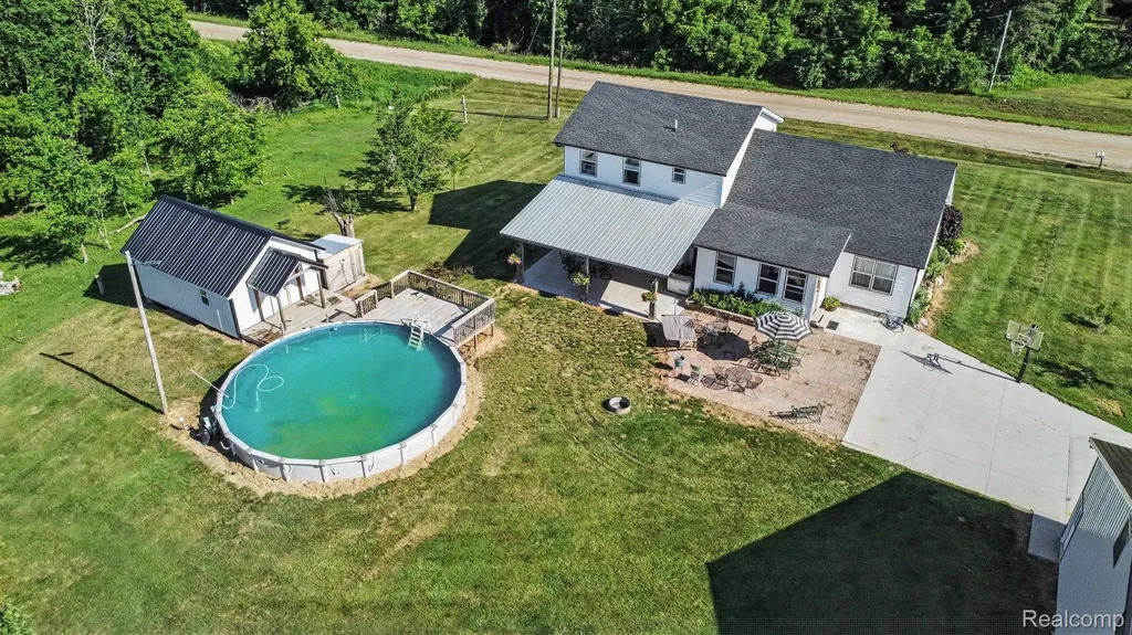 2150 E Snover Road Dayton Township MI 48744