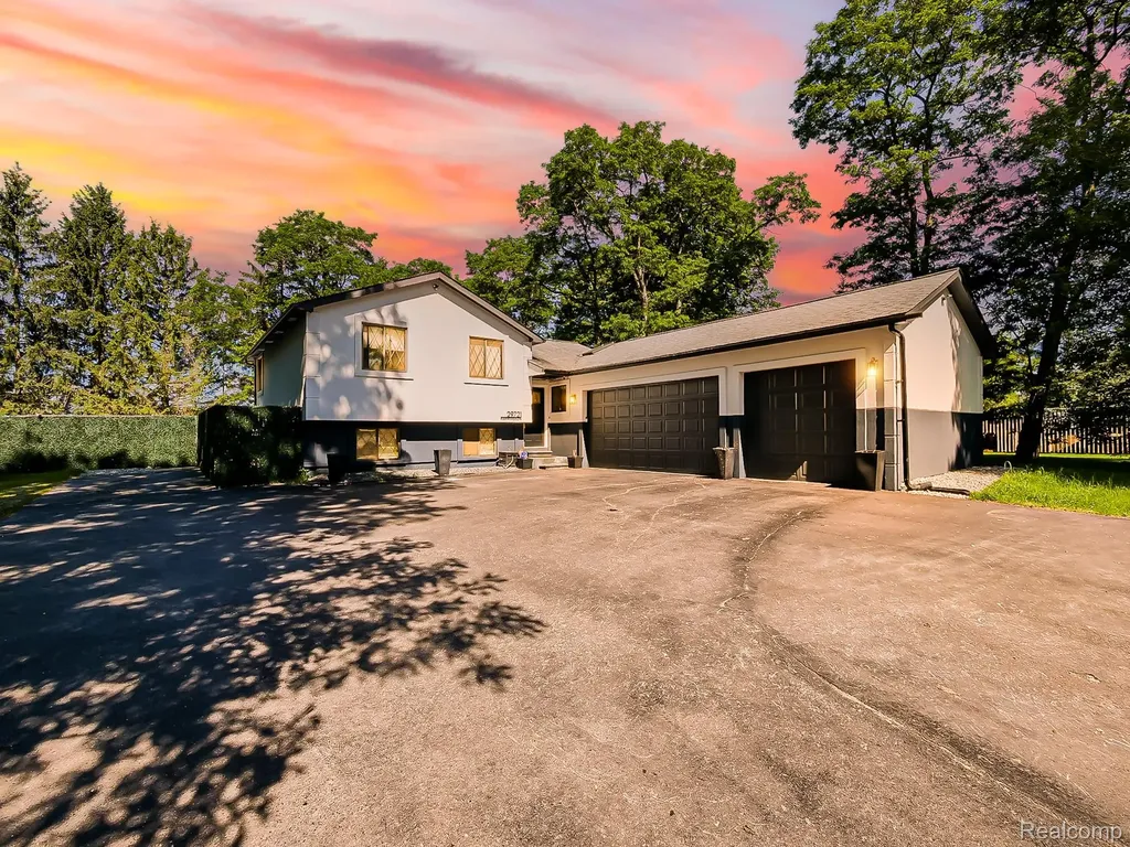 29721 Farmington Road Farmington Hills City MI 48334