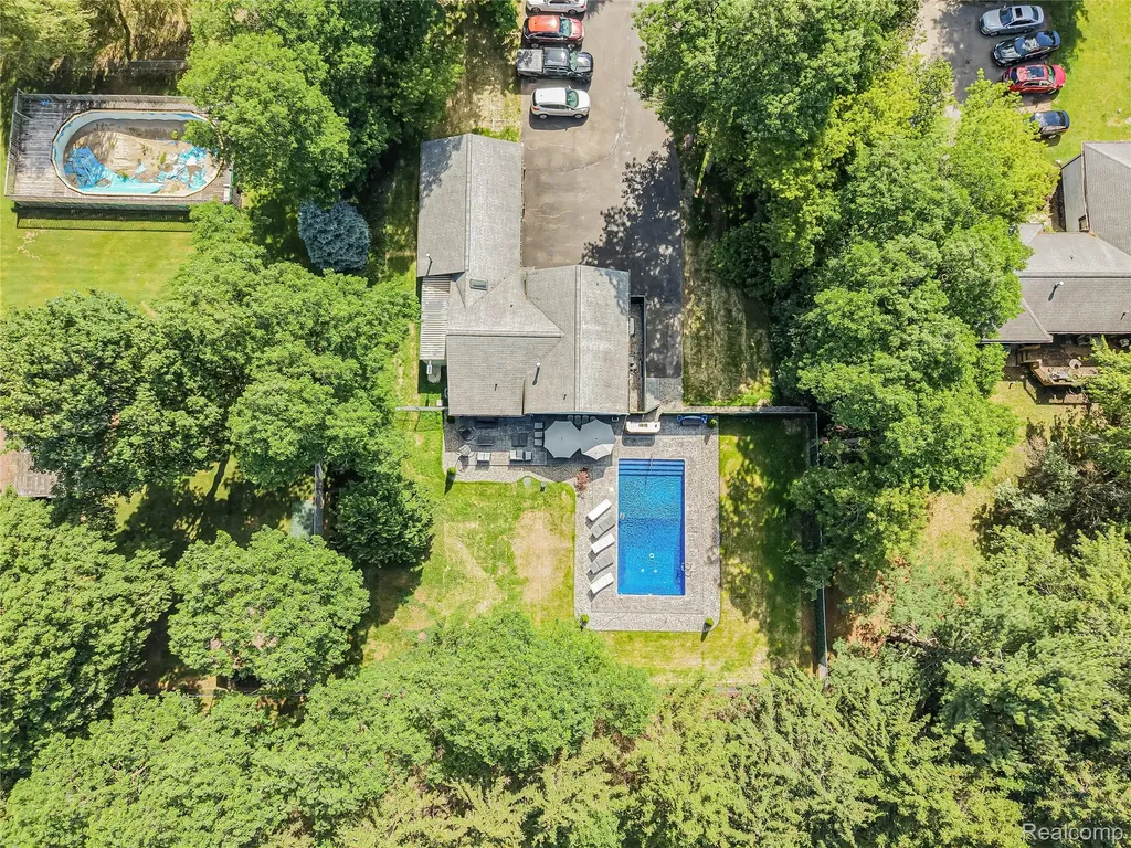 29721 Farmington Road Farmington Hills City MI 48334