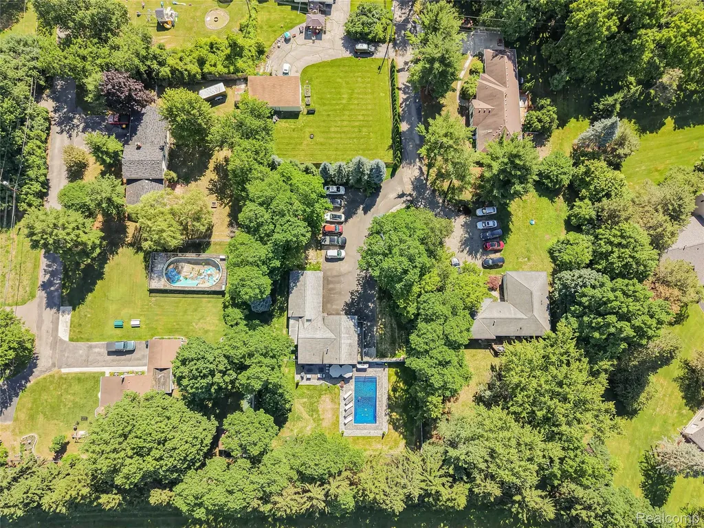 29721 Farmington Road Farmington Hills City MI 48334