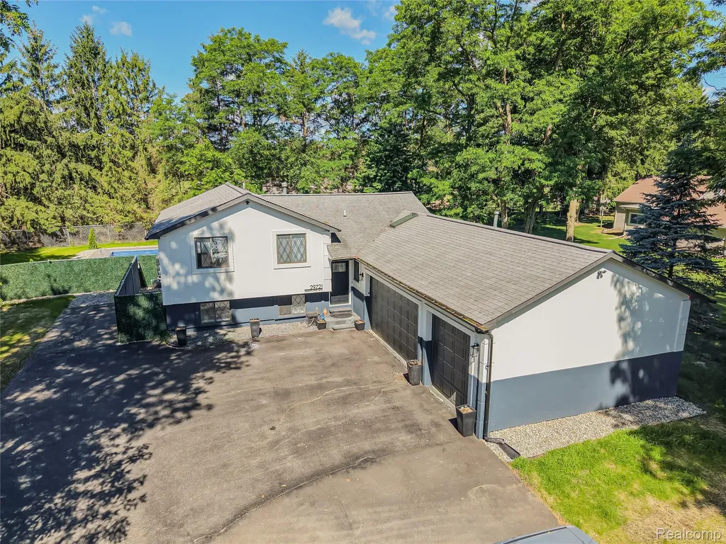 29721 Farmington Road Farmington Hills City MI 48334