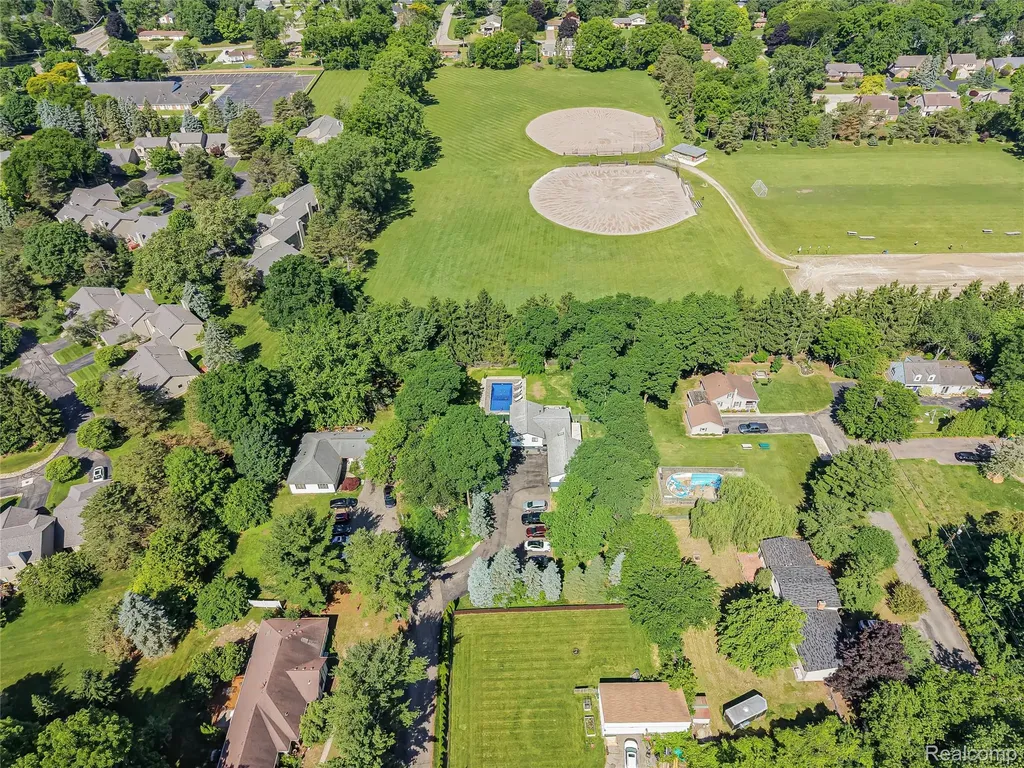 29721 Farmington Road Farmington Hills City MI 48334