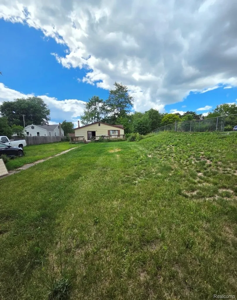 4733 Jamm Road Orion Charter Township MI 48359